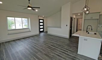8641 E Cherrywood Ct, Bel Aire, KS 67226