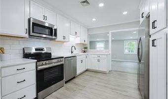 31 Forbes St, East Providence, RI 02915