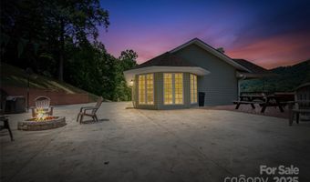 189 Poverty Branch Rd, Barnardsville, NC 28709