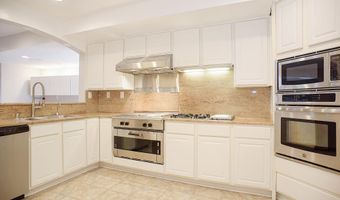 7025 CHESAPEAKE HARBOUR Dr 18B, Annapolis, MD 21403