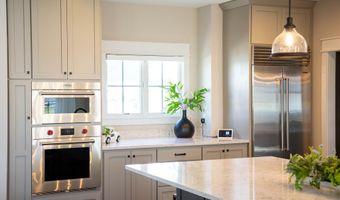 3899 Chapel Hill Ct, Bargersville, IN 46106