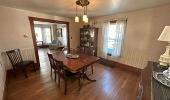 208 7th St, Bangor, ME 04401