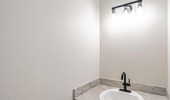 3290 Carolyn Ln, Ammon, ID 83406