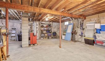 370 Lake St, Barton, VT 05822