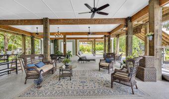 316 Leonhard Ave, Bay St. Louis, MS 39520