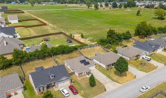 2410 Ridgeway Ln, Barling, AR 72923