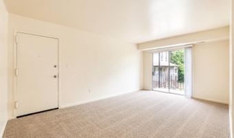 4921 QUARLES St NE 103, Washington, DC 20019