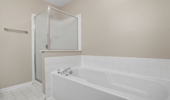 2720 N Greenwood Ave, Arlington Heights, IL 60004