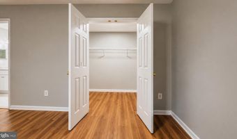 7302 IVYCREST Pl, Annandale, VA 22003