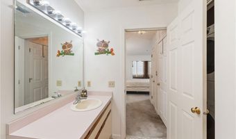 2 School St 133, Lincoln, RI 02802