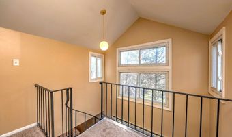 41 Chatham Ln, Bristol, CT 06010