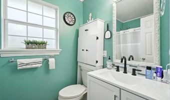 11155 New York St, Bay St. Louis, MS 39520