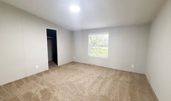 402 E College Ave, Alvarado, TX 76009