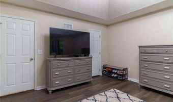 204 Queensbury, Acworth, GA 30102