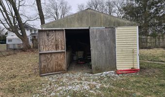 214 E Walnut St, Albion, MI 49224