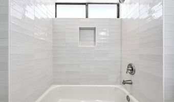 27833 Via Amistosa, Agoura Hills, CA 91301