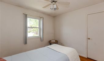 5 Standish Ave, North Providence, RI 02911