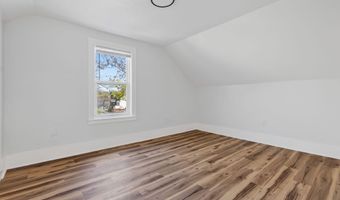 26 Vernon St, Auburn, ME 04210