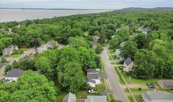 92 Cedar St, Belfast, ME 04915