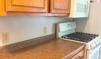 9 Crate Ln, Canaan, NH 03741