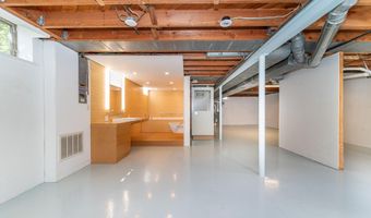 827 Westwood Ave, Ann Arbor, MI 48103