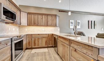 13790 W Airigin Dr, Big Lake, AK 99652