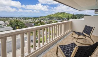 1295 Aulepe St, Kailua, HI 96734