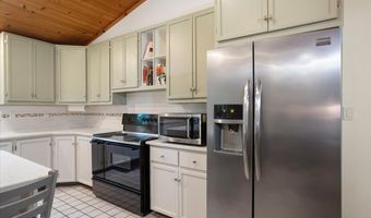 3900 Dursum Ave NE, Ada, MI 49301