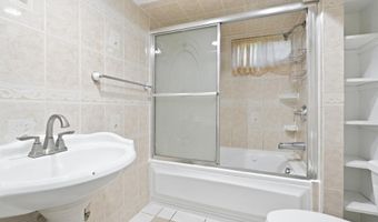 3805 OLIVER Ave, Annandale, VA 22003