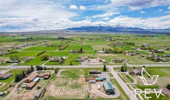 8 Mountain Dr, Cody, WY 82414