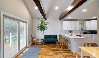 11 Potomac Ln, Albrightsville, PA 18210