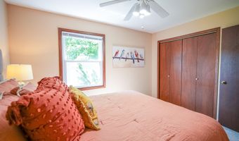 5306 Arapahoe Ln, Madison, WI 53704