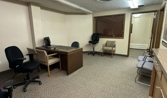 320 S 1st St, Aberdeen, SD 57401