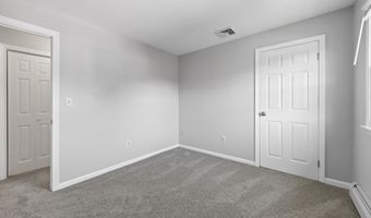 79 Strawberry Hill Rd, Bristol, CT 06010