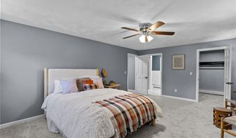 123 Stone Gate Dr, North Kingstown, RI 02852