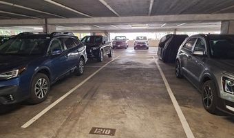 501 Hahaione St 1-14L, Honolulu, HI 96825