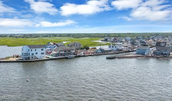 281 Sandlewood Dr, Bayville, NJ 08721
