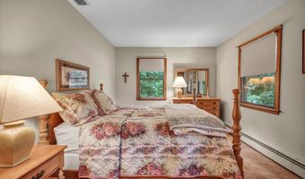 2 Sachem Dr, Cromwell, CT 06416