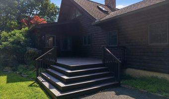 14 E Point Rd, Albrightsville, PA 18210
