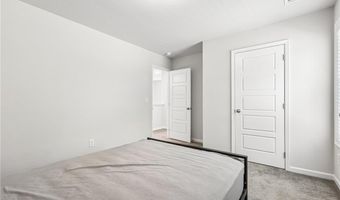 377 Station Overlook Dr, Auburn, GA 30011