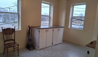 112 N Madison Ave, Aurora, MO 65605