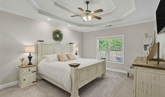 17 Maple Grove Dr, Adairsville, GA 30103