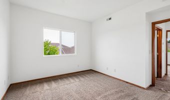 1825 SW White Birch Cir 3, Ankeny, IA 50023