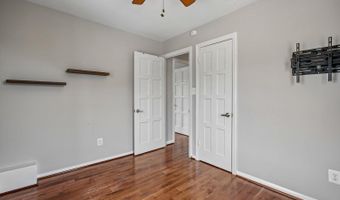 5812 N KINGS Hwy, Alexandria, VA 22303