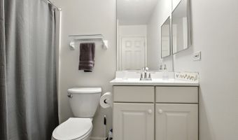 2965 Talaga Dr, Algonquin, IL 60102