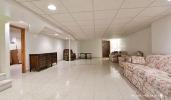20 W371 Diversey Ave, Addison, IL 60101