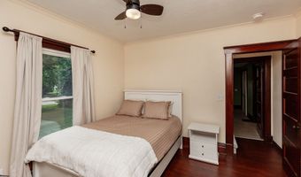 605 Cottage St, Adel, IA 50003