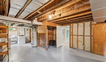 2431 N NOTTINGHAM St, Arlington, VA 22207