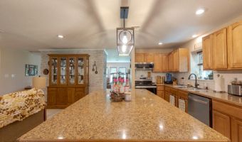 8319 SE Prairie Rd, Baxter Springs, KS 66713