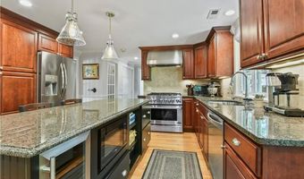 91 Cindyann Dr, East Greenwich, RI 02818